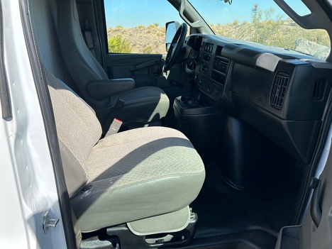 USED 2017 CHEVROLET EXPRESS G3500 SERVICE - UTILITY TRUCK #3099-17
