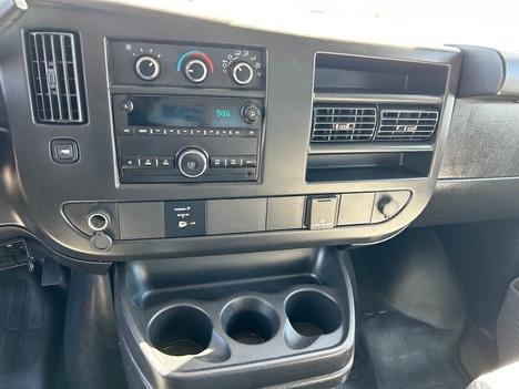 USED 2017 CHEVROLET EXPRESS G3500 SERVICE - UTILITY TRUCK #3099-18