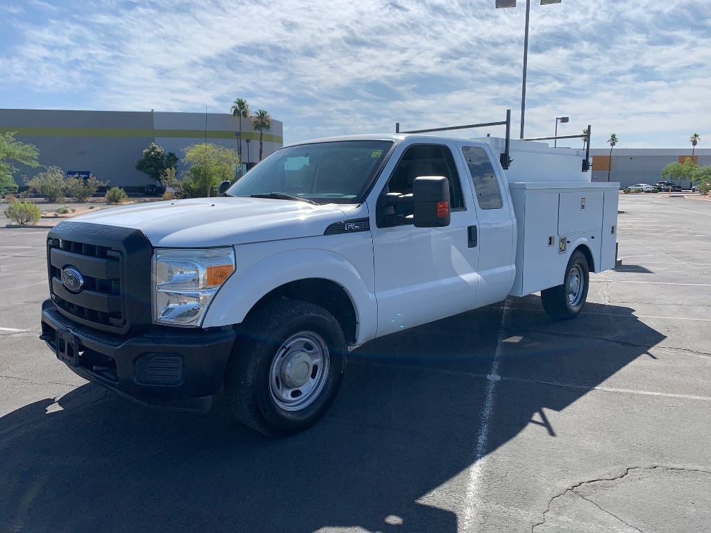 USED 2015 FORD F250 SERVICE - UTILITY TRUCK #3113
