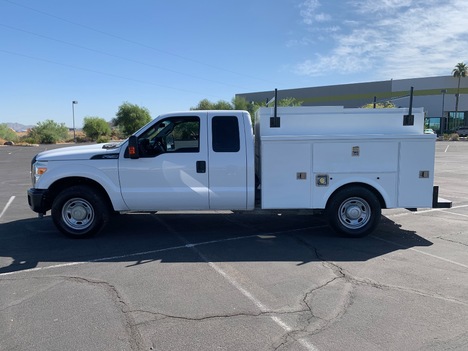 USED 2015 FORD F250 SERVICE - UTILITY TRUCK #3113-2