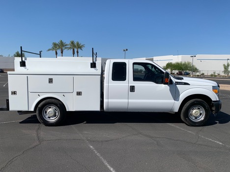 USED 2015 FORD F250 SERVICE - UTILITY TRUCK #3113-6