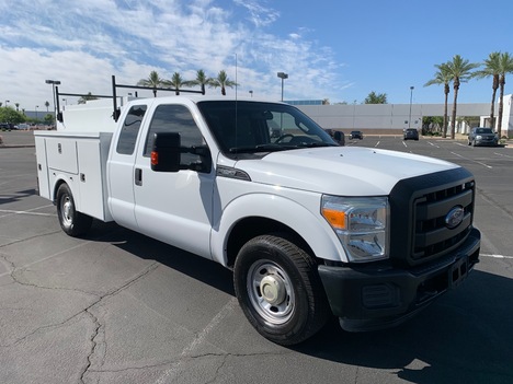 USED 2015 FORD F250 SERVICE - UTILITY TRUCK #3113-7