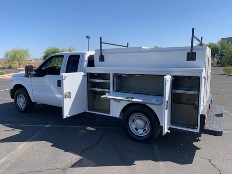 USED 2015 FORD F250 SERVICE - UTILITY TRUCK #3113-9