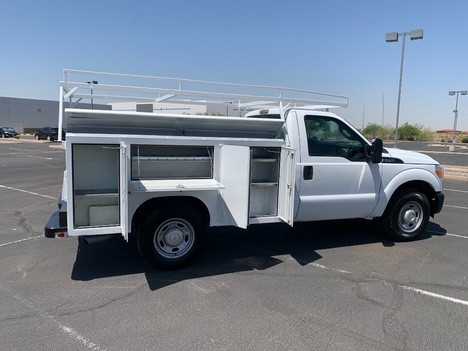 USED 2016 FORD F250 SERVICE - UTILITY TRUCK #3121-8