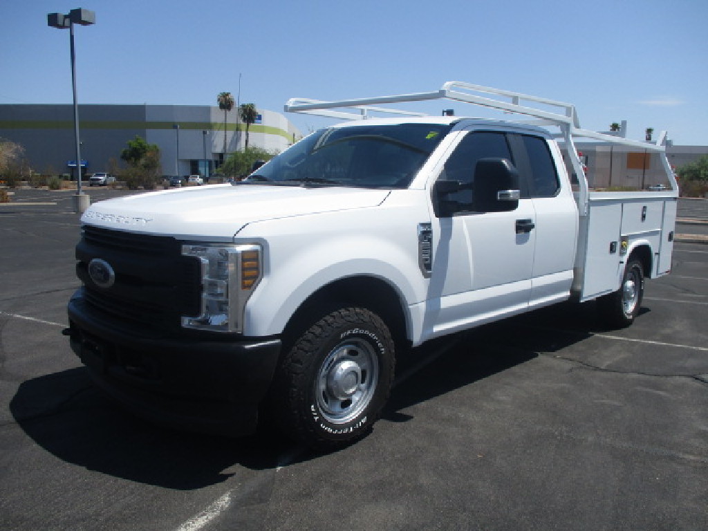 USED 2019 FORD F250 SERVICE - UTILITY TRUCK #3127