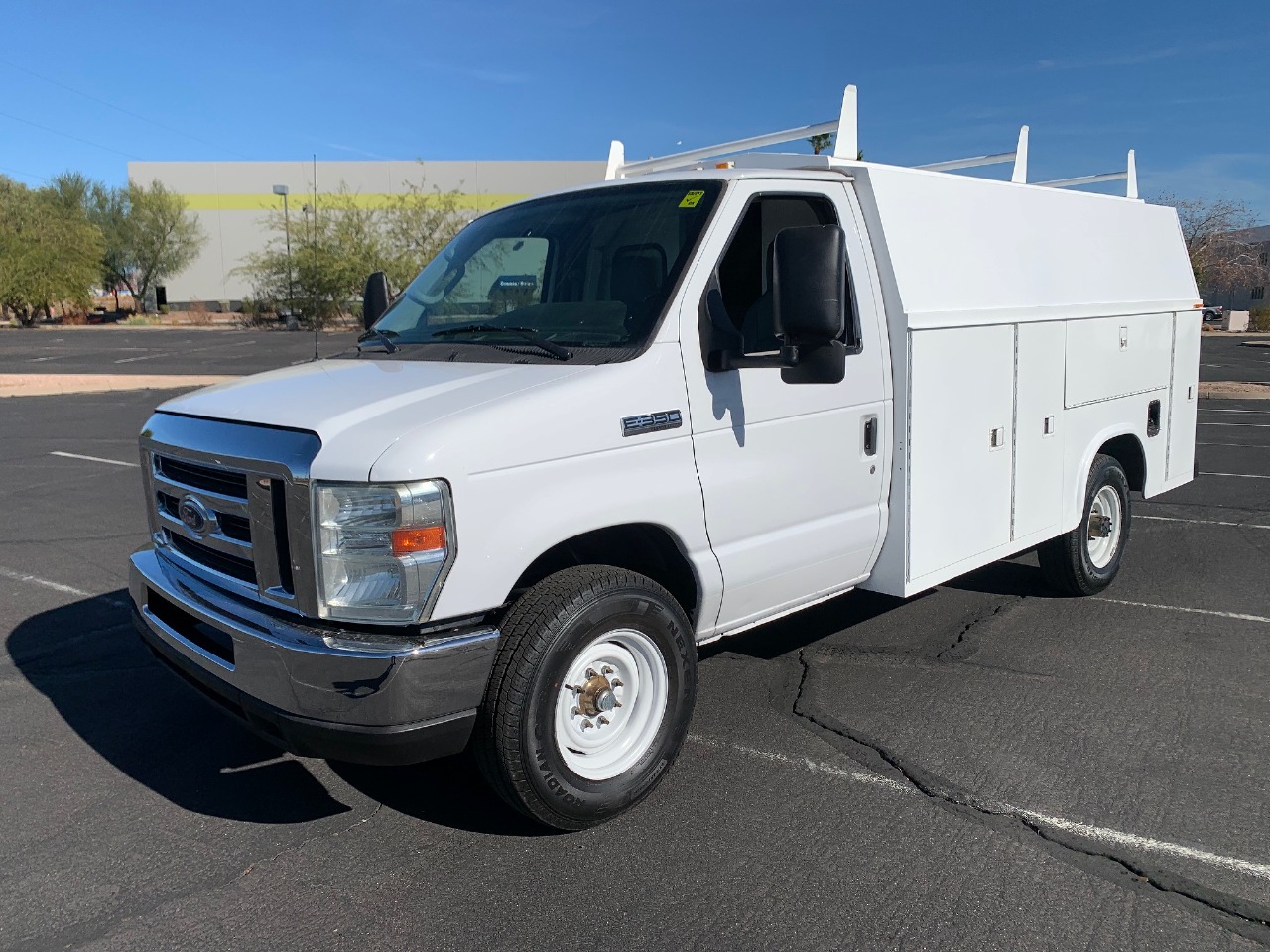 USED 2016 FORD E350 SERVICE - UTILITY TRUCK #3221
