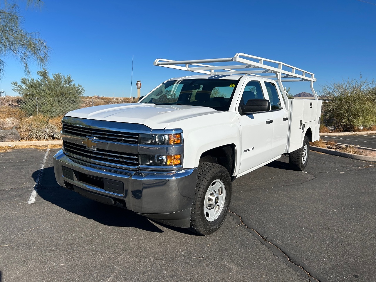 USED 2018 CHEVROLET SILVERADO 2500HD SERVICE - UTILITY TRUCK #3227