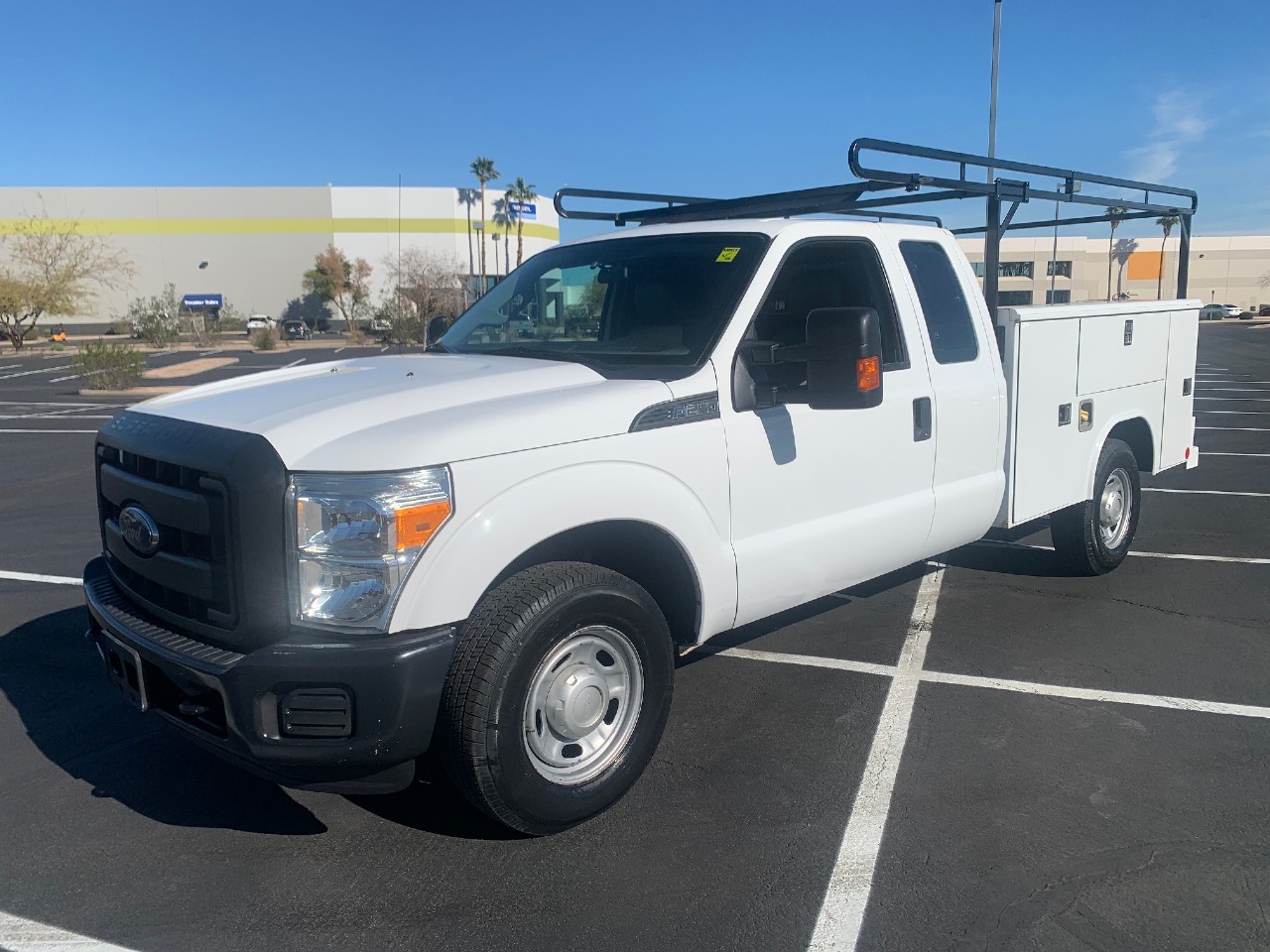 USED 2015 FORD F250 SERVICE - UTILITY TRUCK #3266