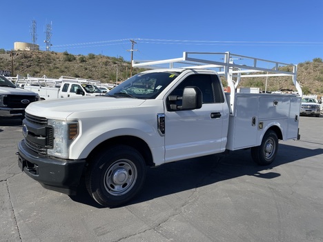 2019-ford-f250-service-utility-truck #3645