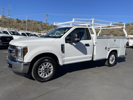 2019-ford-f250-service-utility-truck #3666