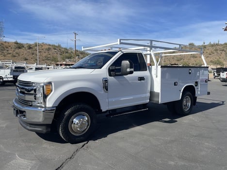2017 FORD F350 Service - Utility Truck #3704 2017 FORD F350 Service - Utility Truck #3704
