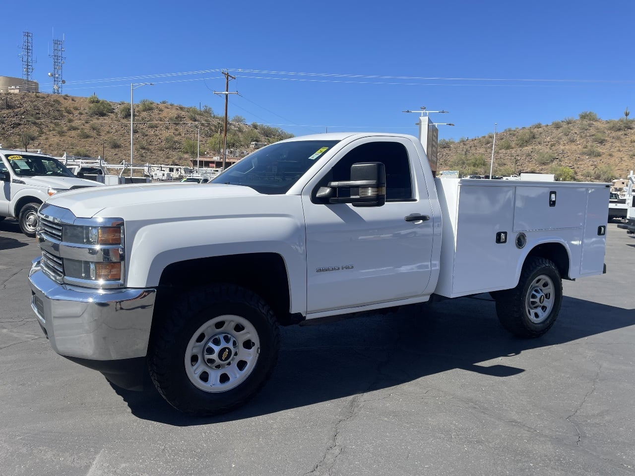 2018 CHEVROLET Silverado 3500HD SRW Service - Utility Truck #1 2018 CHEVROLET Silverado 3500HD SRW Service - Utility Truck #1