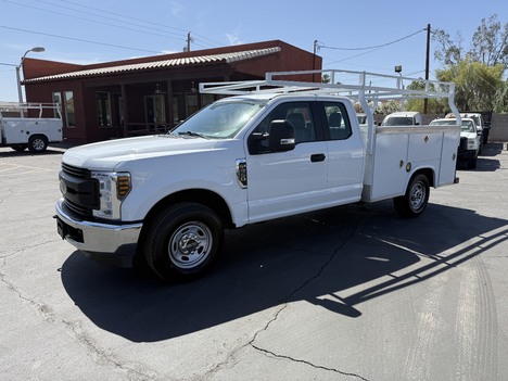 2019-ford-f250-service-utility-truck #3739