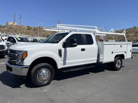 2017-ford-f-350-service-utility-truck #3780