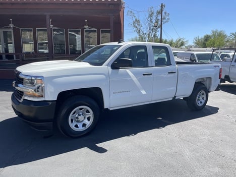 2019 CHEVROLET Silverado 1500 4WD 1/2 Ton Pickup Truck #3853 2019 CHEVROLET Silverado 1500 4WD 1/2 Ton Pickup Truck #3853